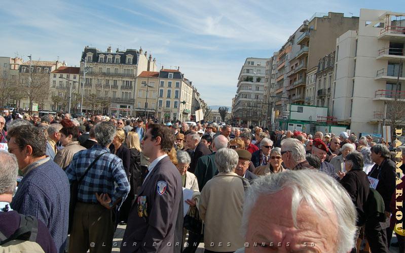 HC006 Foule4.jpg